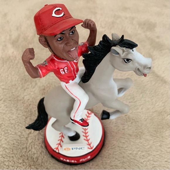 Yasiel Puig Bobble Head - Picture 1 of 5